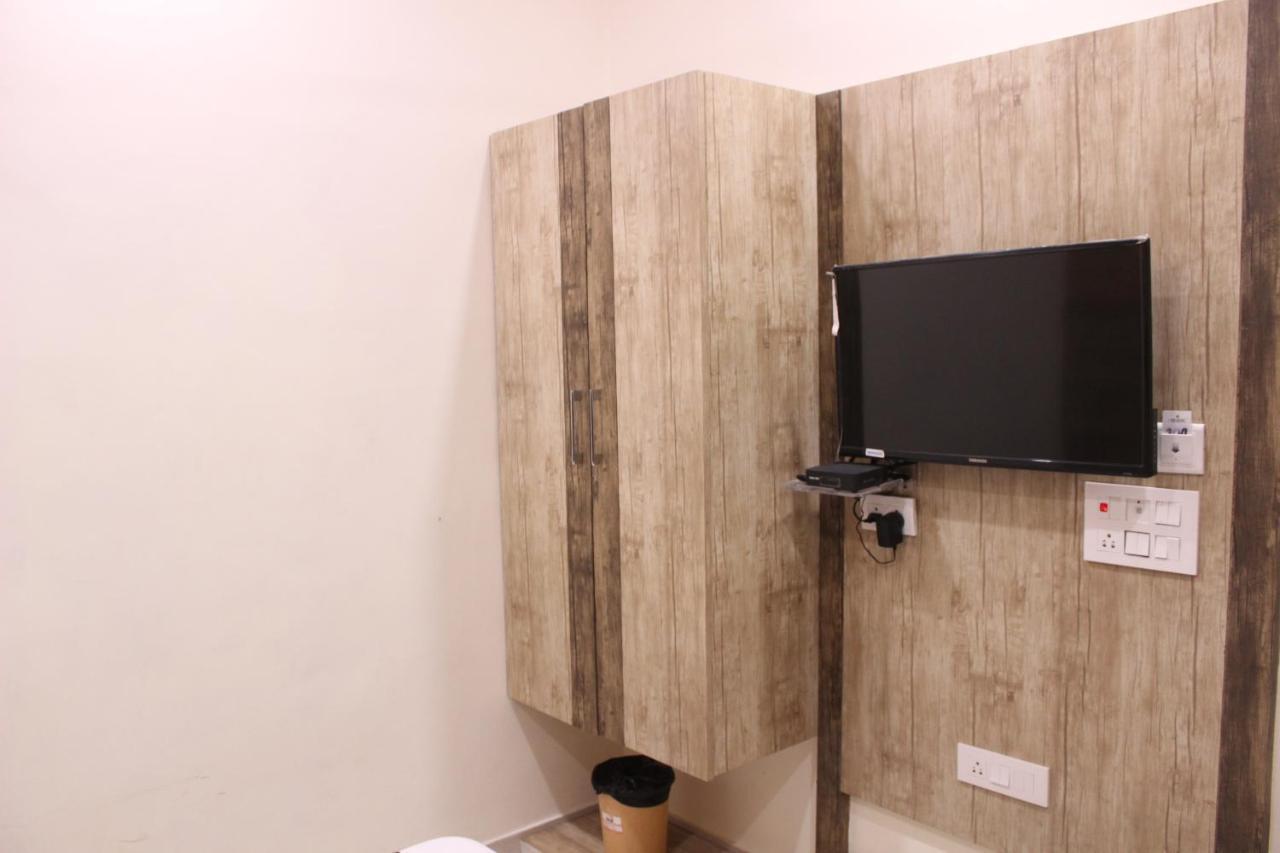 Shree Krishna Hotels Amritsar Dış mekan fotoğraf