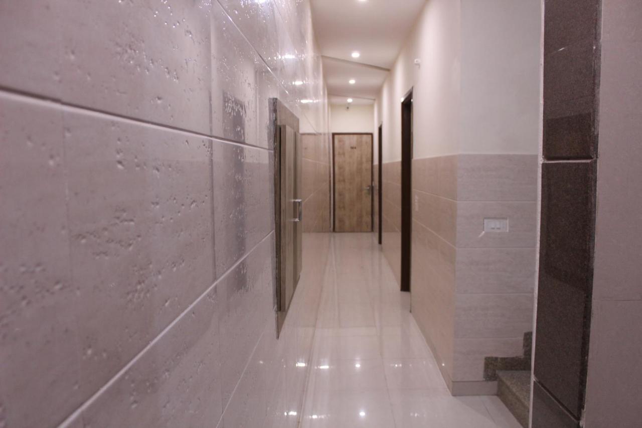 Shree Krishna Hotels Amritsar Dış mekan fotoğraf